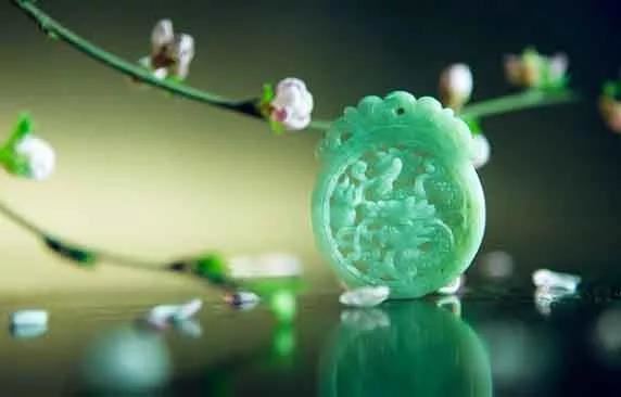 塔罗牌宝剑5逆位爱情  宝剑5逆位感情发展