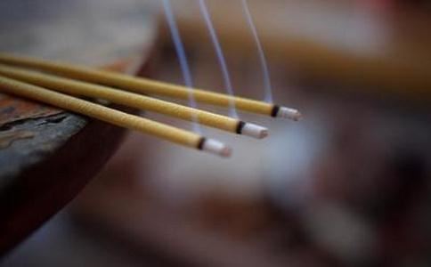 为什么老人说晚上不能剪指甲 如何正确剪手指甲