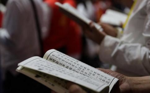 女人无名指比食指长的手相